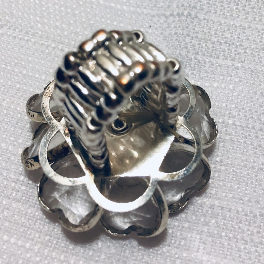 Statement Ring - Picture 5 of 7